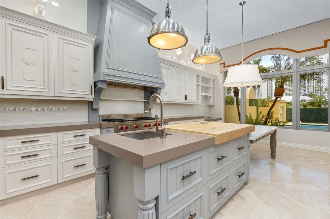 For Sale: $4,850,000 (4 beds, 3 baths, 5628 Square Feet)