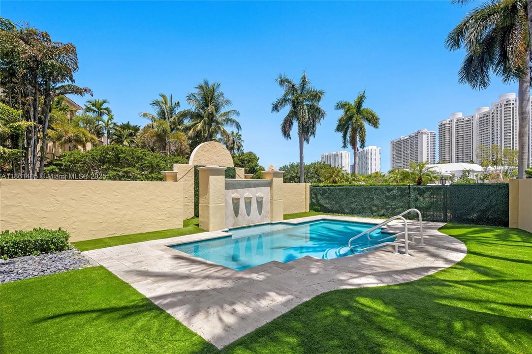 For Sale: $4,850,000 (4 beds, 3 baths, 5628 Square Feet)