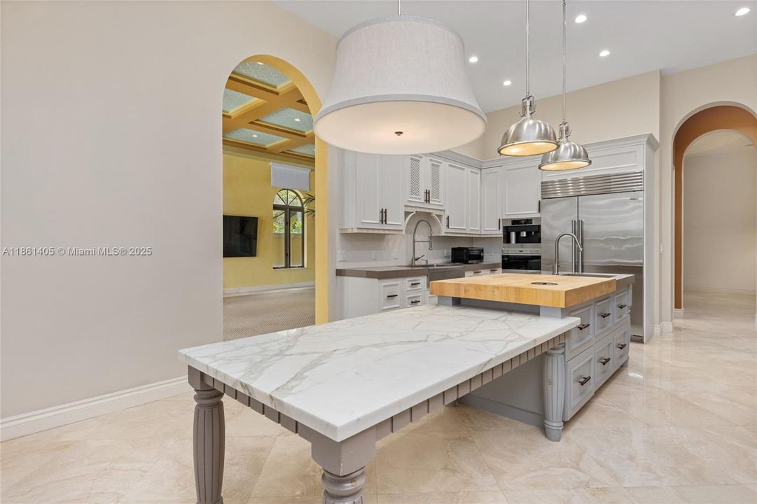 For Sale: $4,850,000 (4 beds, 3 baths, 5628 Square Feet)