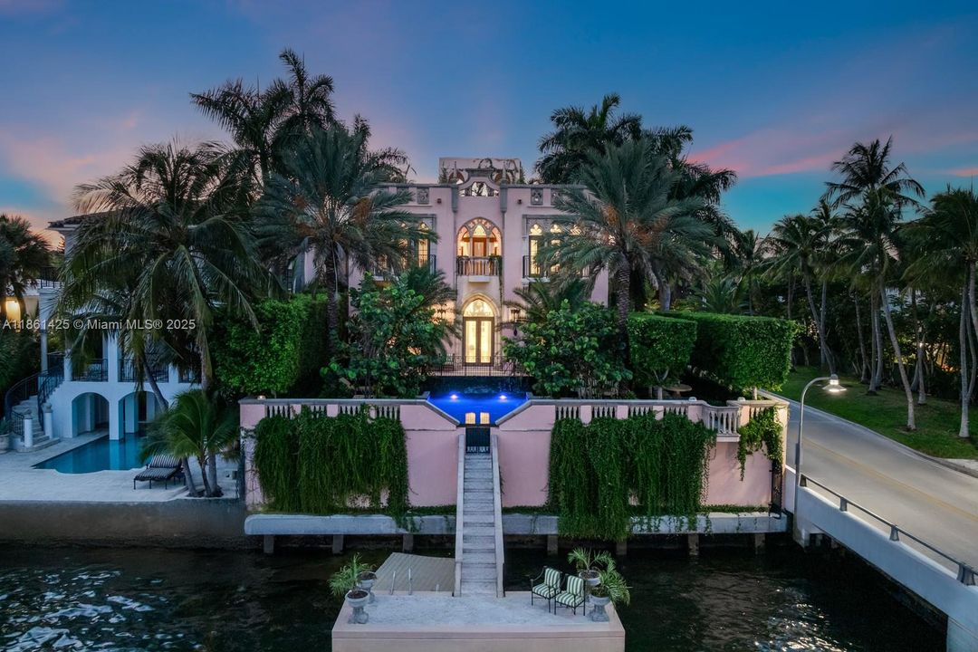 En Venta: $24,000,000 (5 camas, 5 baños, 12863 Pies cuadrados)