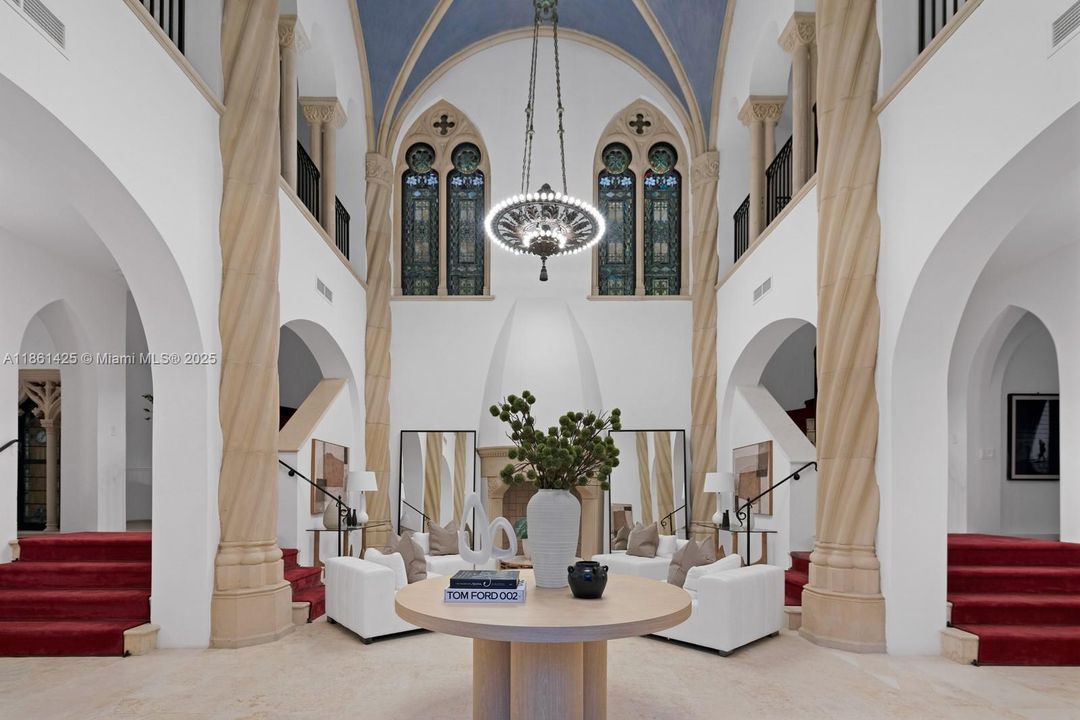 En Venta: $24,000,000 (5 camas, 5 baños, 12863 Pies cuadrados)