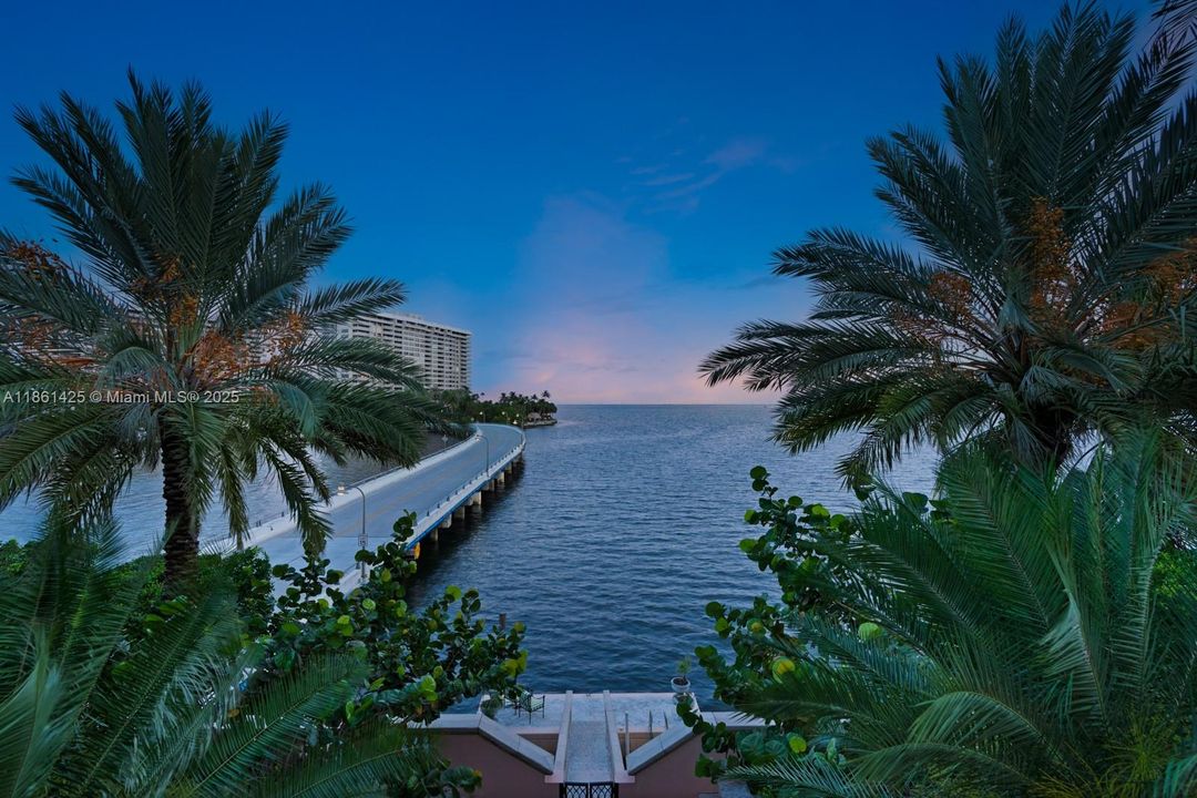 En Venta: $24,000,000 (5 camas, 5 baños, 12863 Pies cuadrados)