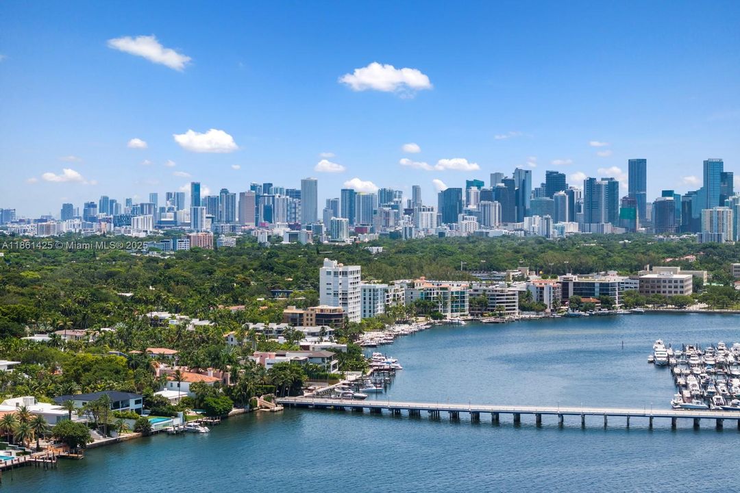 En Venta: $24,000,000 (5 camas, 5 baños, 12863 Pies cuadrados)