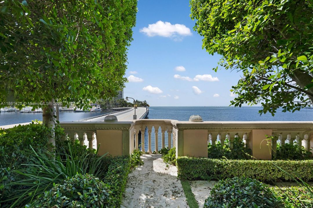 En Venta: $24,000,000 (5 camas, 5 baños, 12863 Pies cuadrados)