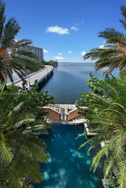 En Venta: $24,000,000 (5 camas, 5 baños, 12863 Pies cuadrados)