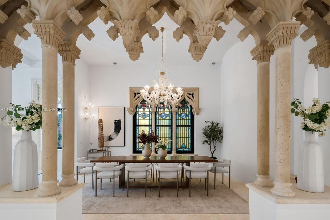 En Venta: $24,000,000 (5 camas, 5 baños, 12863 Pies cuadrados)