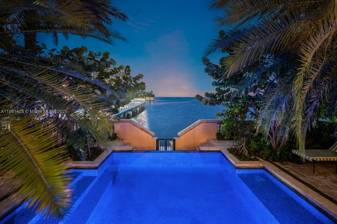 En Venta: $24,000,000 (5 camas, 5 baños, 12863 Pies cuadrados)