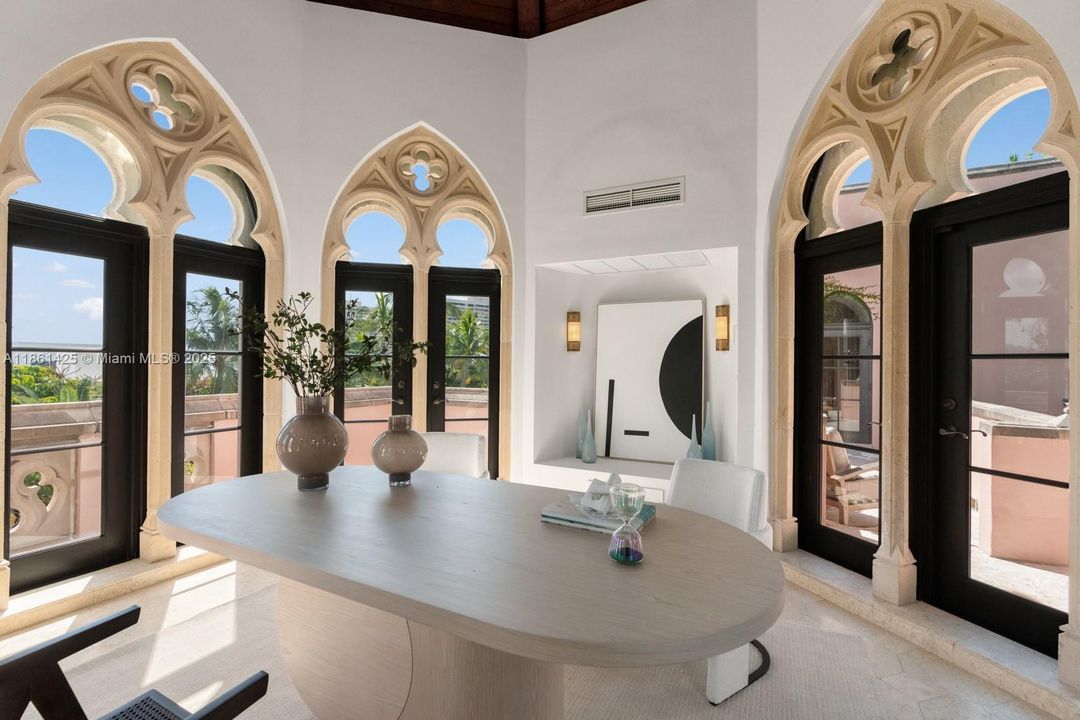 En Venta: $24,000,000 (5 camas, 5 baños, 12863 Pies cuadrados)