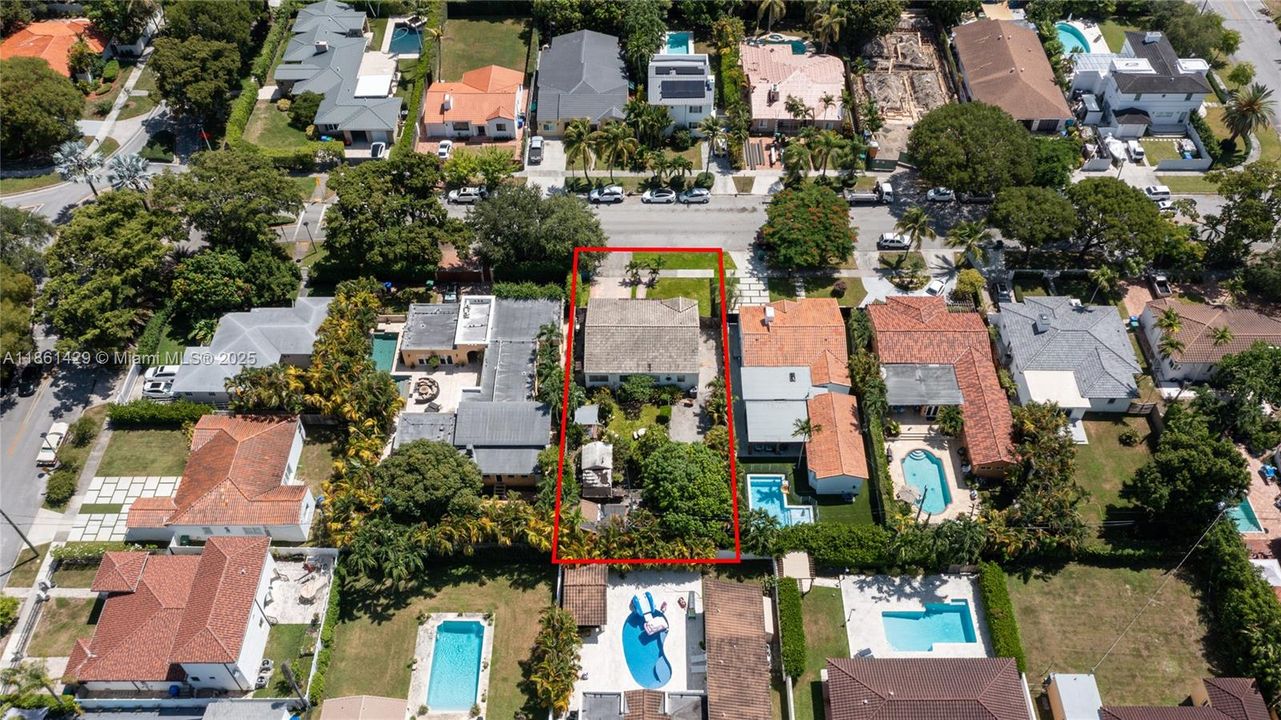 Activo con contrato: $1,400,000 (3 camas, 1 baños, 1708 Pies cuadrados)