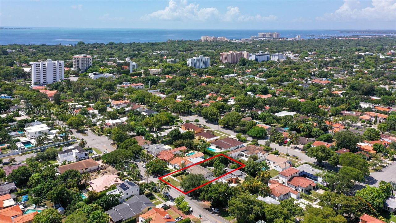 Activo con contrato: $1,400,000 (3 camas, 1 baños, 1708 Pies cuadrados)