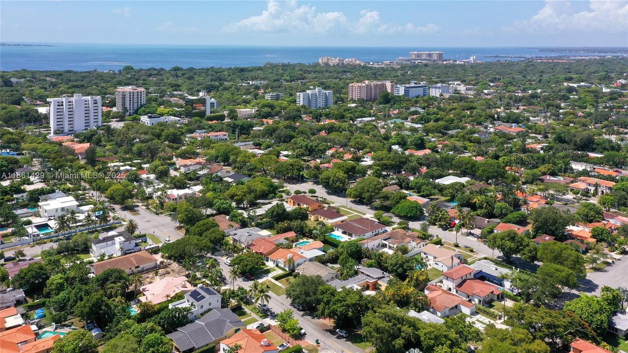 Activo con contrato: $1,400,000 (3 camas, 1 baños, 1708 Pies cuadrados)