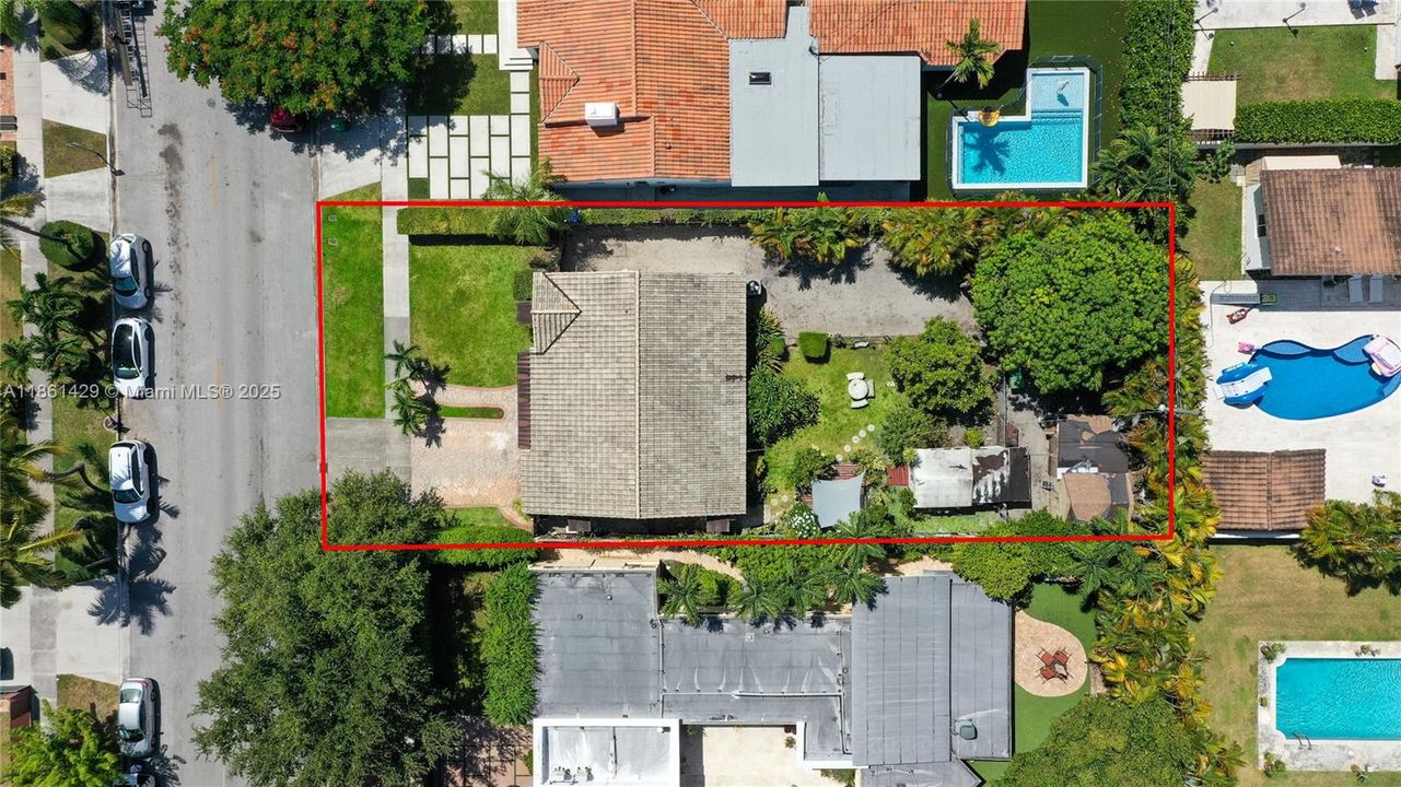 Activo con contrato: $1,400,000 (3 camas, 1 baños, 1708 Pies cuadrados)