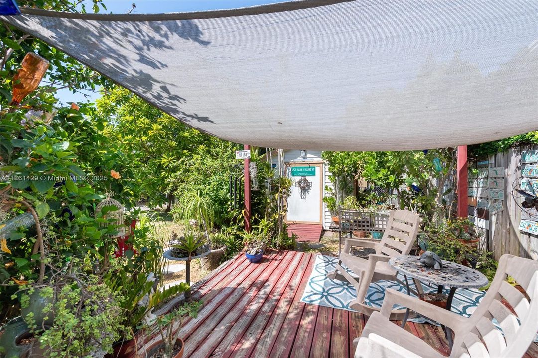 Activo con contrato: $1,400,000 (3 camas, 1 baños, 1708 Pies cuadrados)