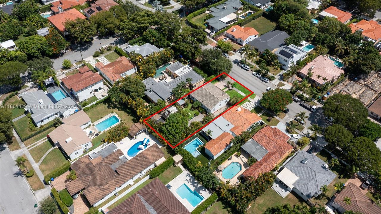 Activo con contrato: $1,400,000 (3 camas, 1 baños, 1708 Pies cuadrados)