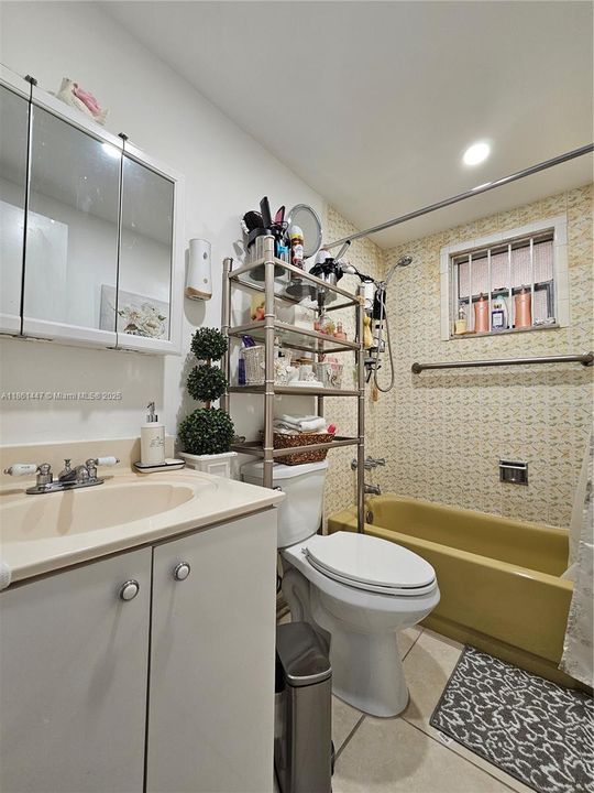 En Venta: $186,500 (1 camas, 1 baños, 697 Pies cuadrados)