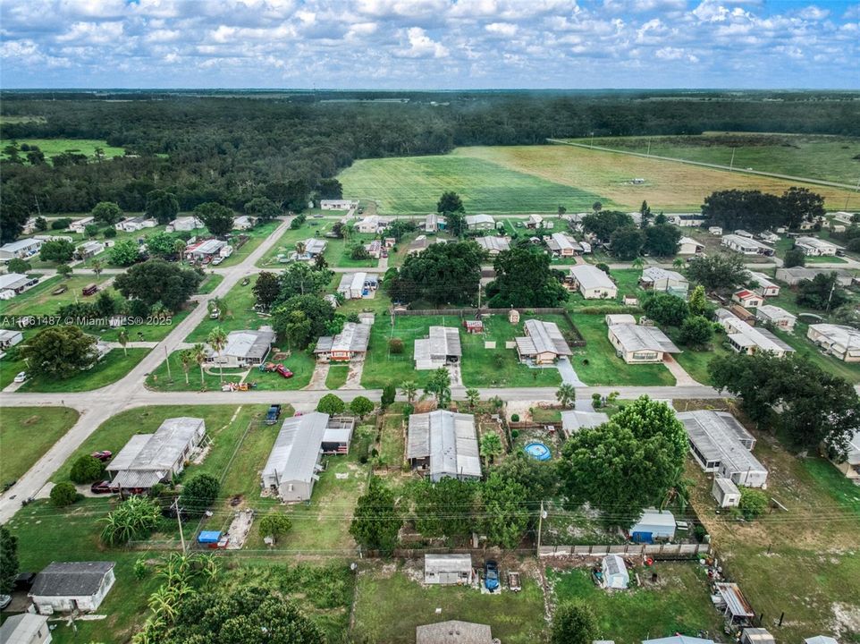 Недавно продано: $69,900 (2 спален, 1 ванн, 840 Квадратных фут)