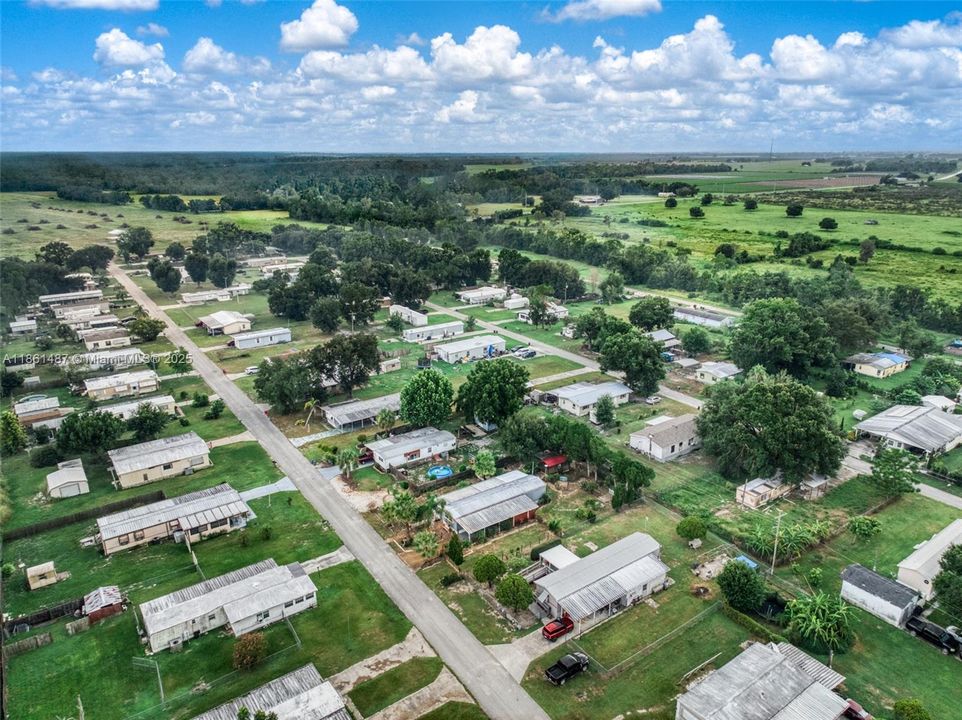 Недавно продано: $69,900 (2 спален, 1 ванн, 840 Квадратных фут)