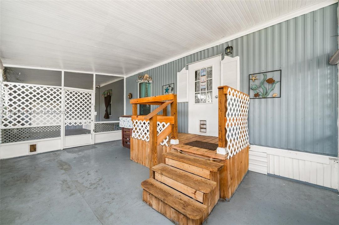 Недавно продано: $69,900 (2 спален, 1 ванн, 840 Квадратных фут)