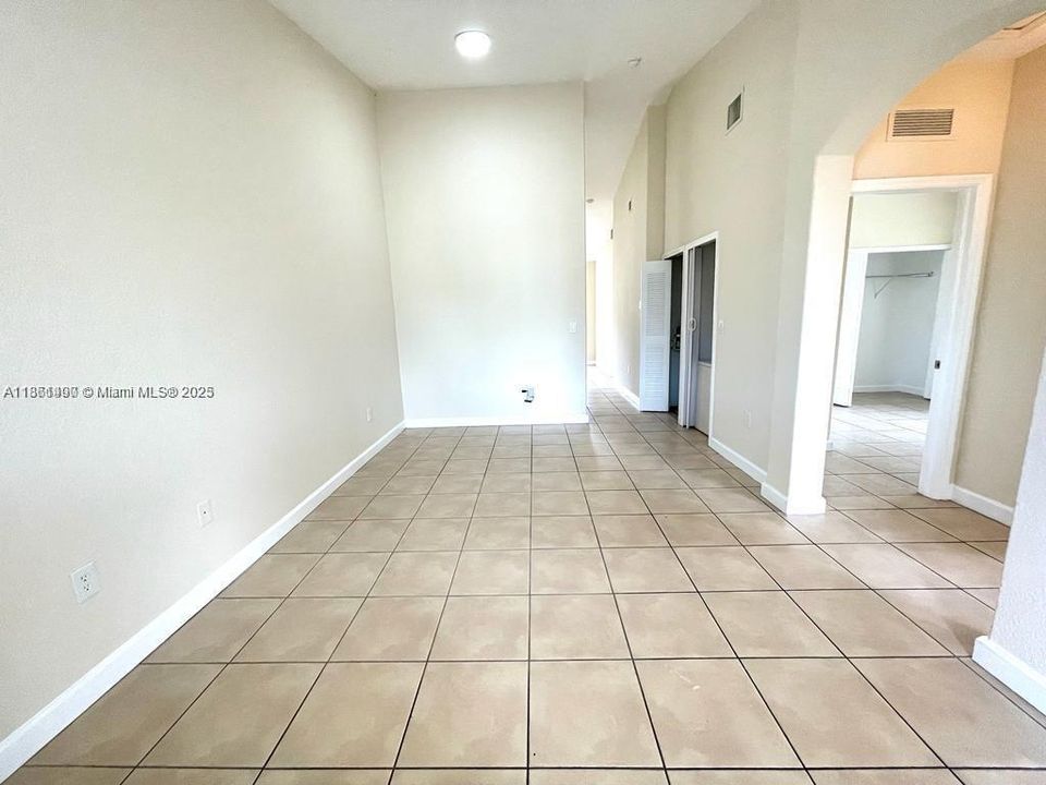 Active With Contract: $2,000 (3 beds, 2 baths, 1076 Square Feet)