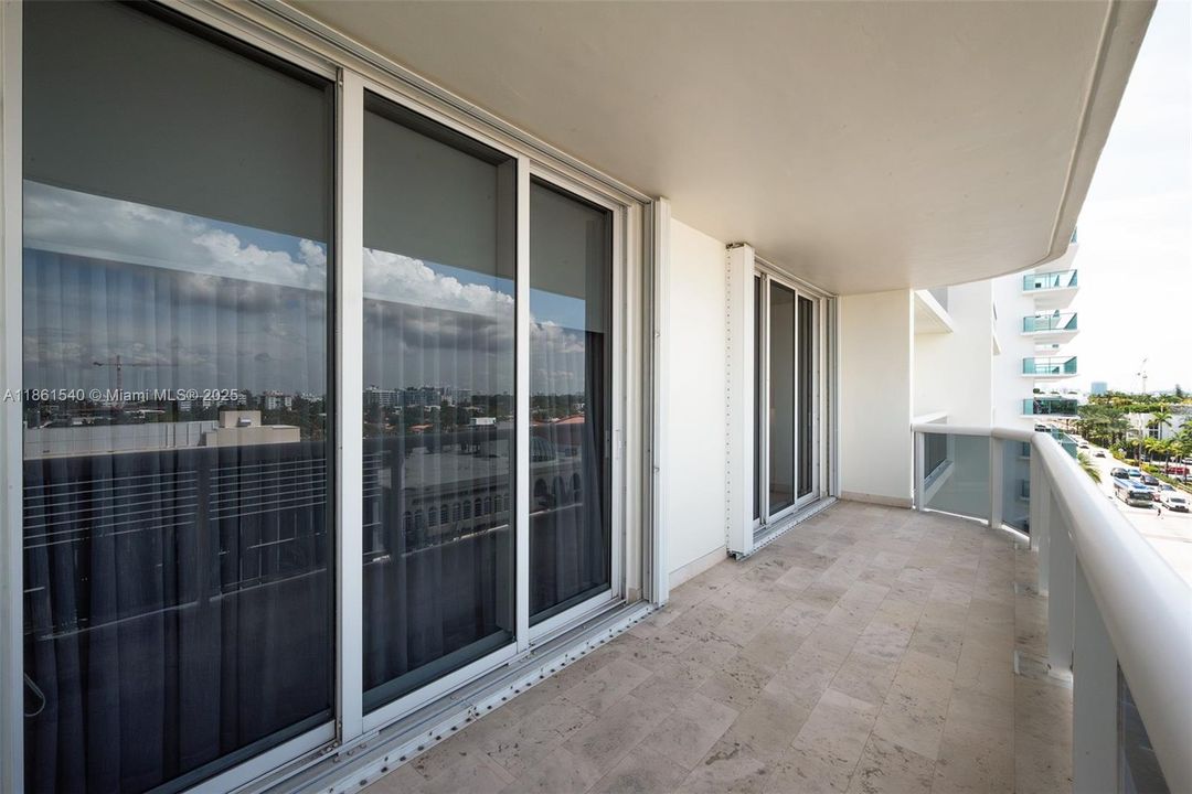 For Sale: $1,070,000 (2 beds, 2 baths, 1500 Square Feet)