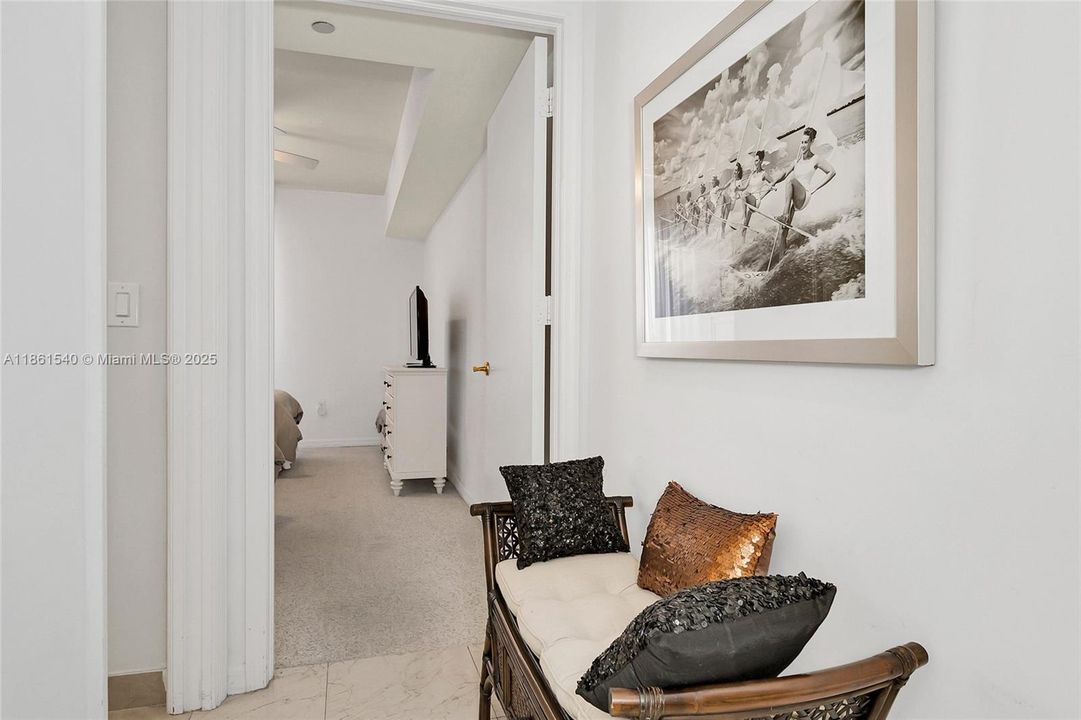 For Sale: $1,070,000 (2 beds, 2 baths, 1500 Square Feet)