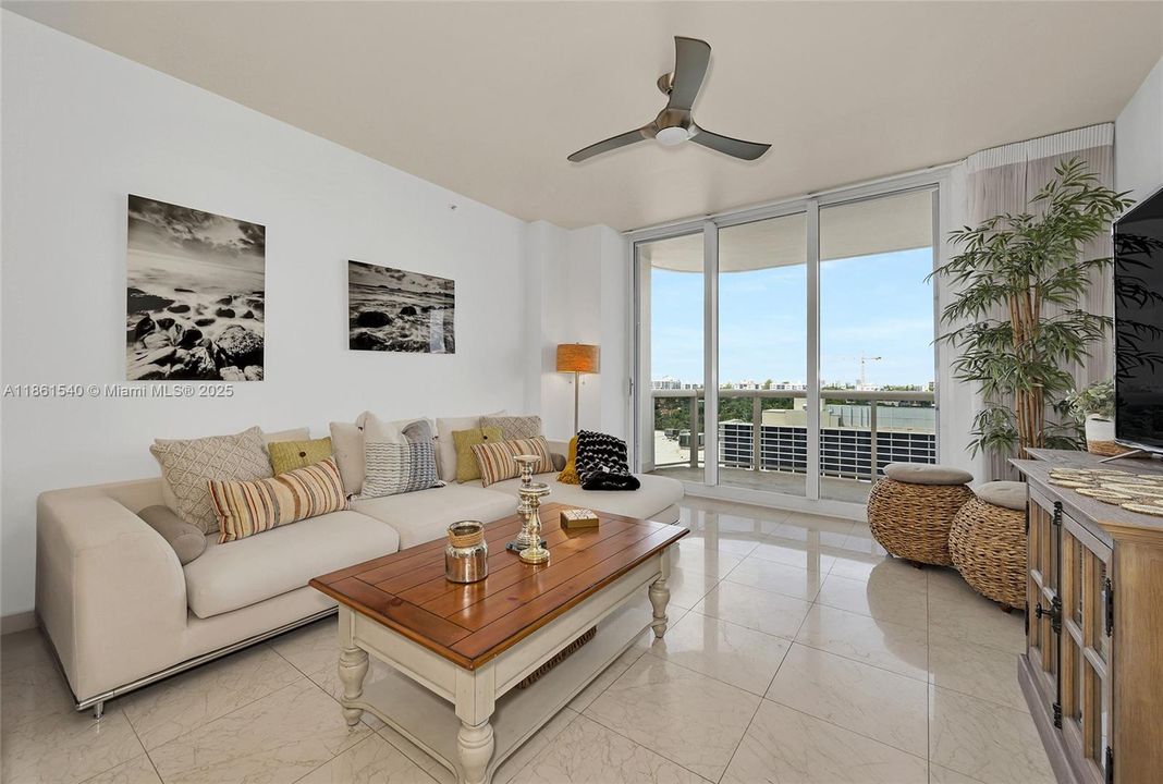 For Sale: $1,070,000 (2 beds, 2 baths, 1500 Square Feet)