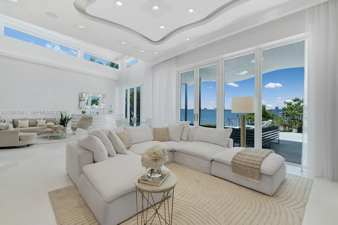 For Sale: $9,500,000 (5 beds, 5 baths, 4473 Square Feet)