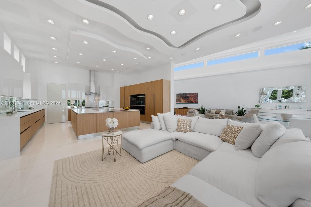 For Sale: $9,500,000 (5 beds, 5 baths, 4473 Square Feet)