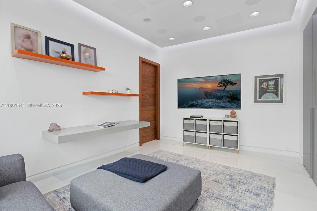 For Sale: $9,500,000 (5 beds, 5 baths, 4473 Square Feet)