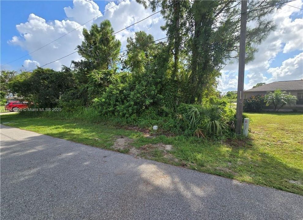 Vendido Recientemente: $28,500 (0.23 acres)