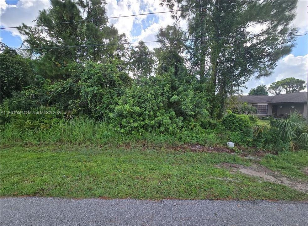 Vendido Recientemente: $28,500 (0.23 acres)