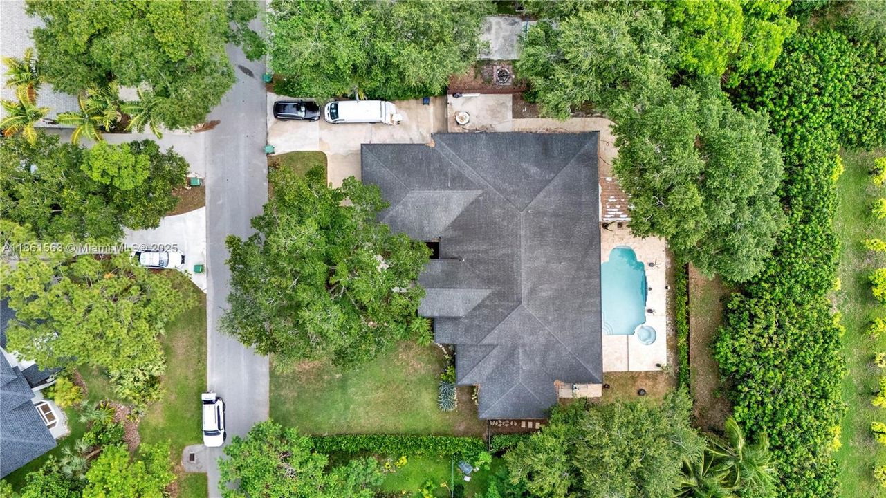 Недавно продано: $825,000 (4 спален, 2 ванн, 3042 Квадратных фут)