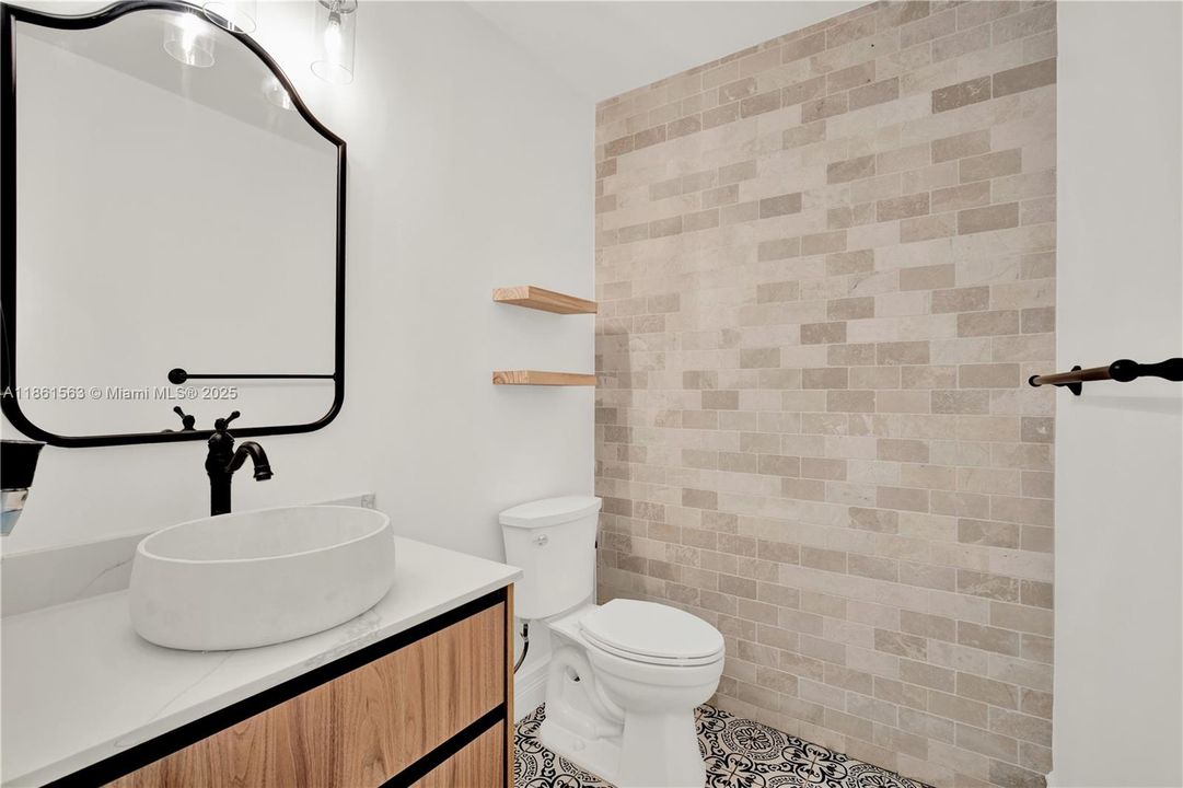 Недавно продано: $825,000 (4 спален, 2 ванн, 3042 Квадратных фут)