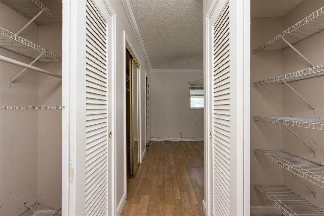 Недавно продано: $199,000 (2 спален, 2 ванн, 1092 Квадратных фут)