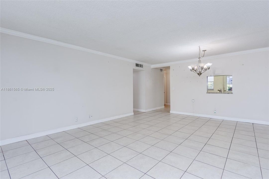 Недавно продано: $199,000 (2 спален, 2 ванн, 1092 Квадратных фут)