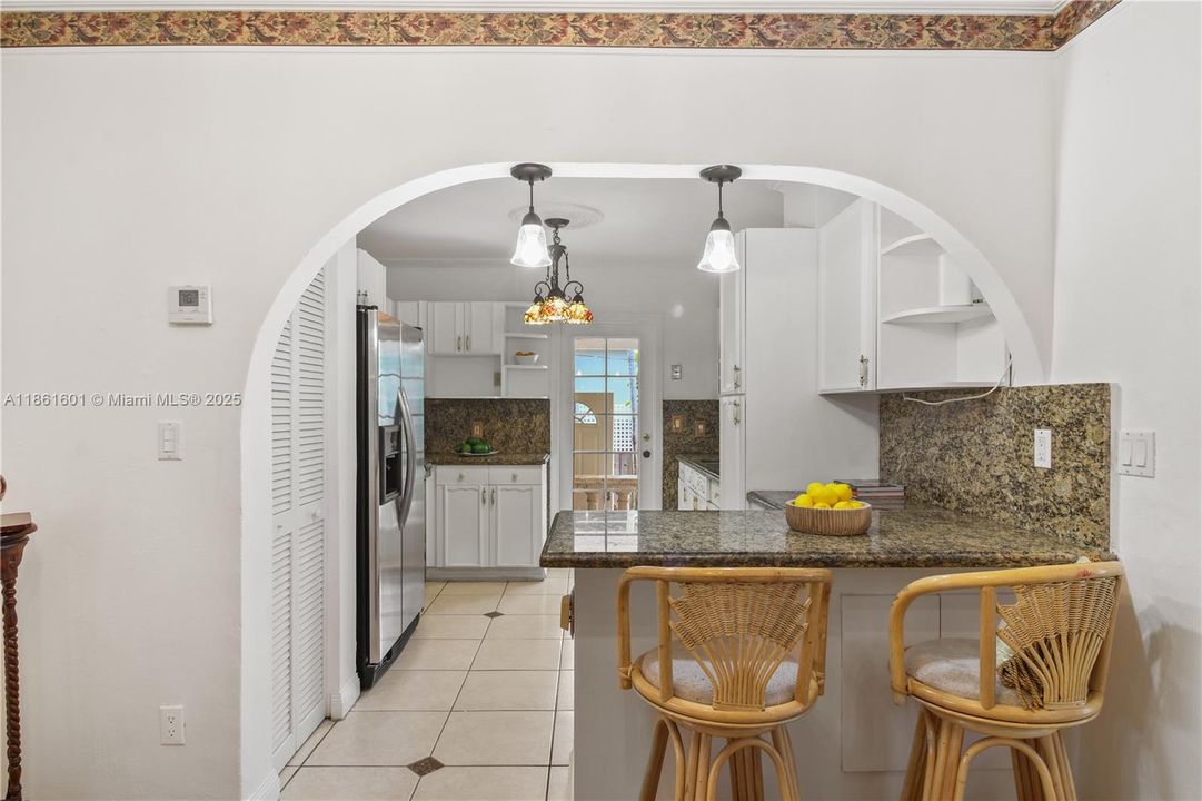 For Sale: $775,000 (3 beds, 2 baths, 1302 Square Feet)