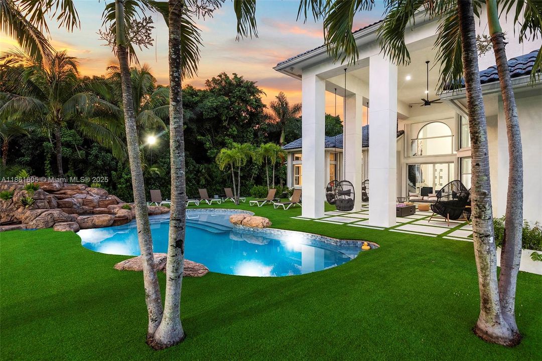 Recently Rented: $28,500 (7 beds, 3 baths, 6081 Square Feet)