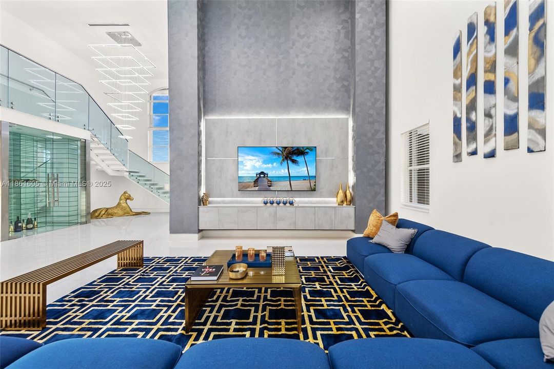 Recently Rented: $28,500 (7 beds, 3 baths, 6081 Square Feet)