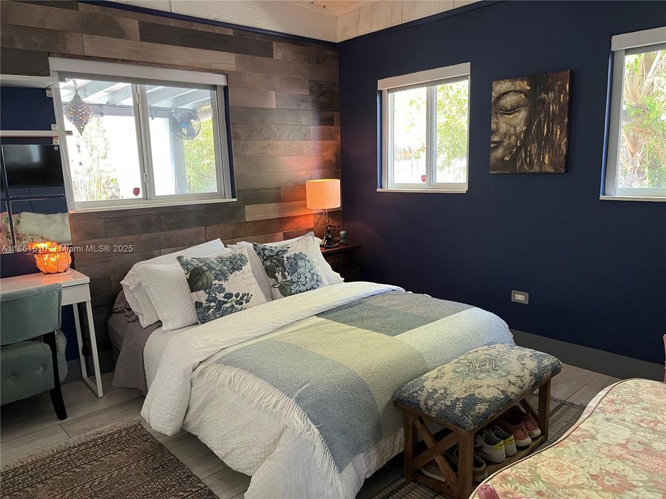 For Sale: $1,290,000 (2 beds, 2 baths, 1443 Square Feet)