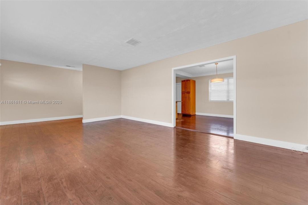 Active With Contract: $4,000 (4 beds, 3 baths, 1596 Square Feet)