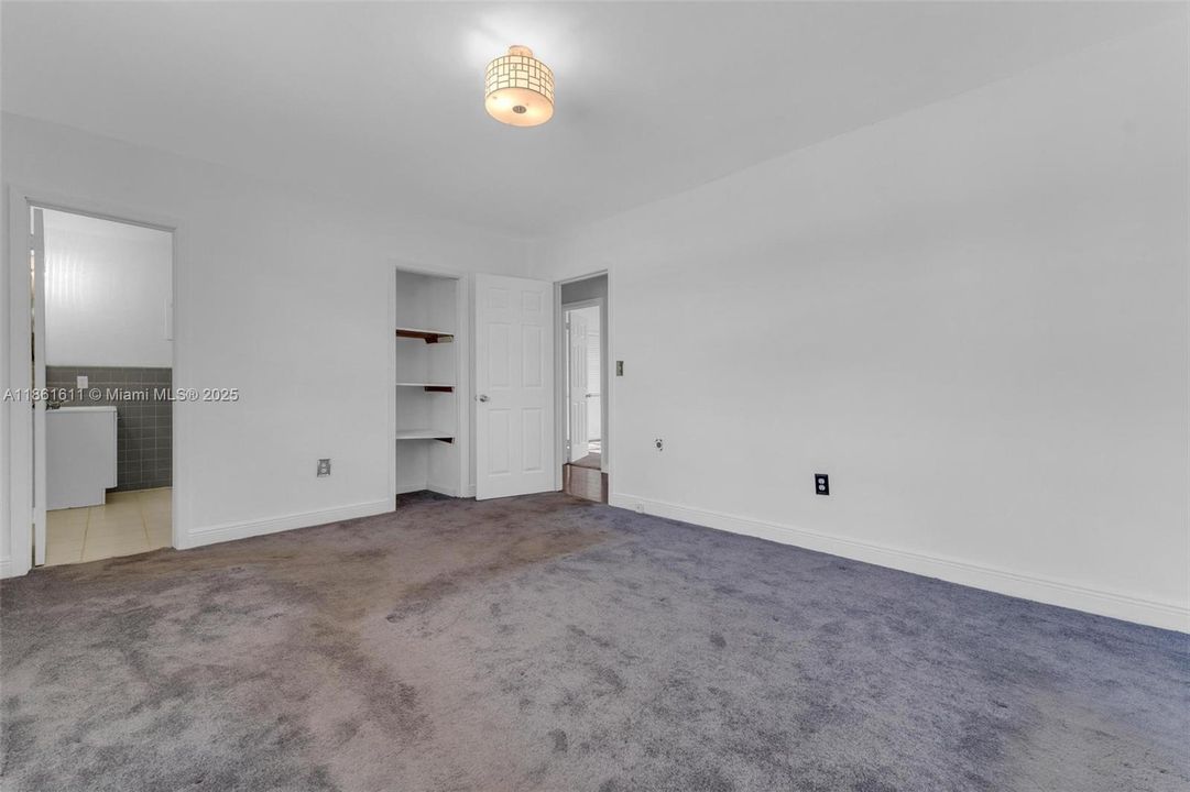 Active With Contract: $4,000 (4 beds, 3 baths, 1596 Square Feet)