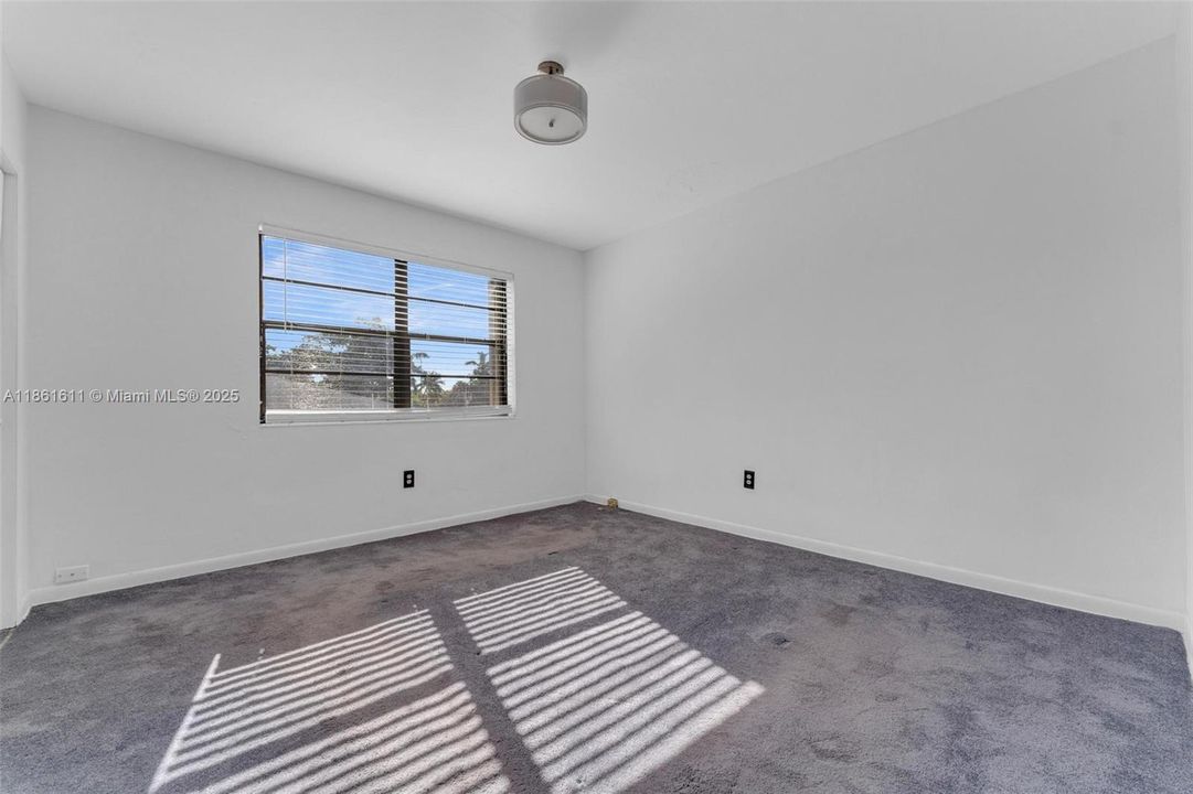 Active With Contract: $4,000 (4 beds, 3 baths, 1596 Square Feet)