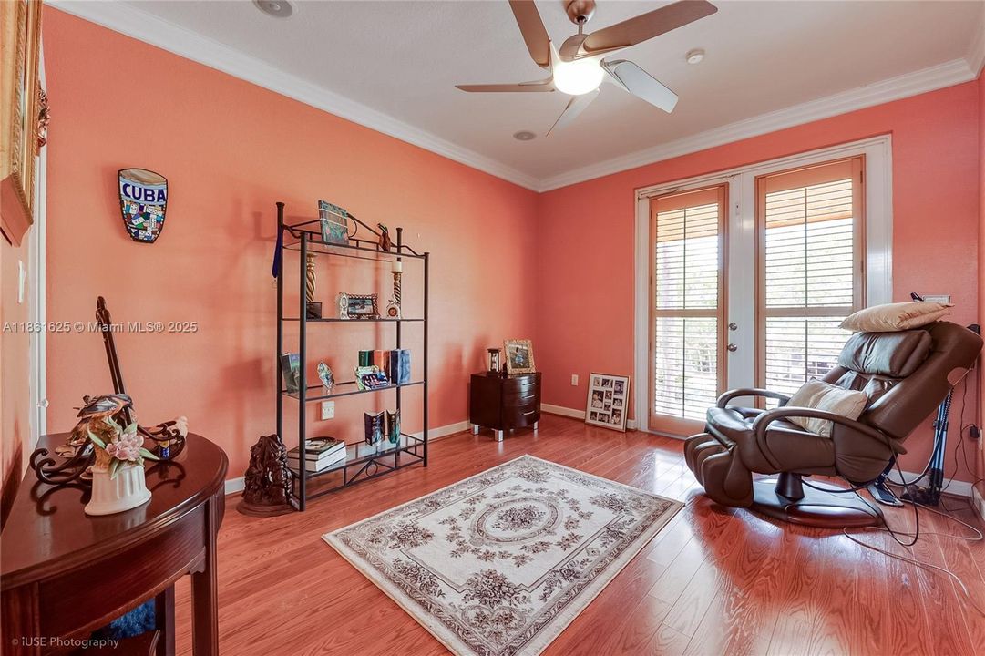 For Sale: $1,050,000 (4 beds, 3 baths, 3531 Square Feet)