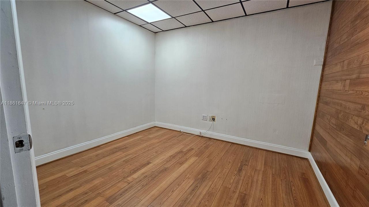 出租: $550 (0 贝兹, 0 浴室, 0 平方英尺)