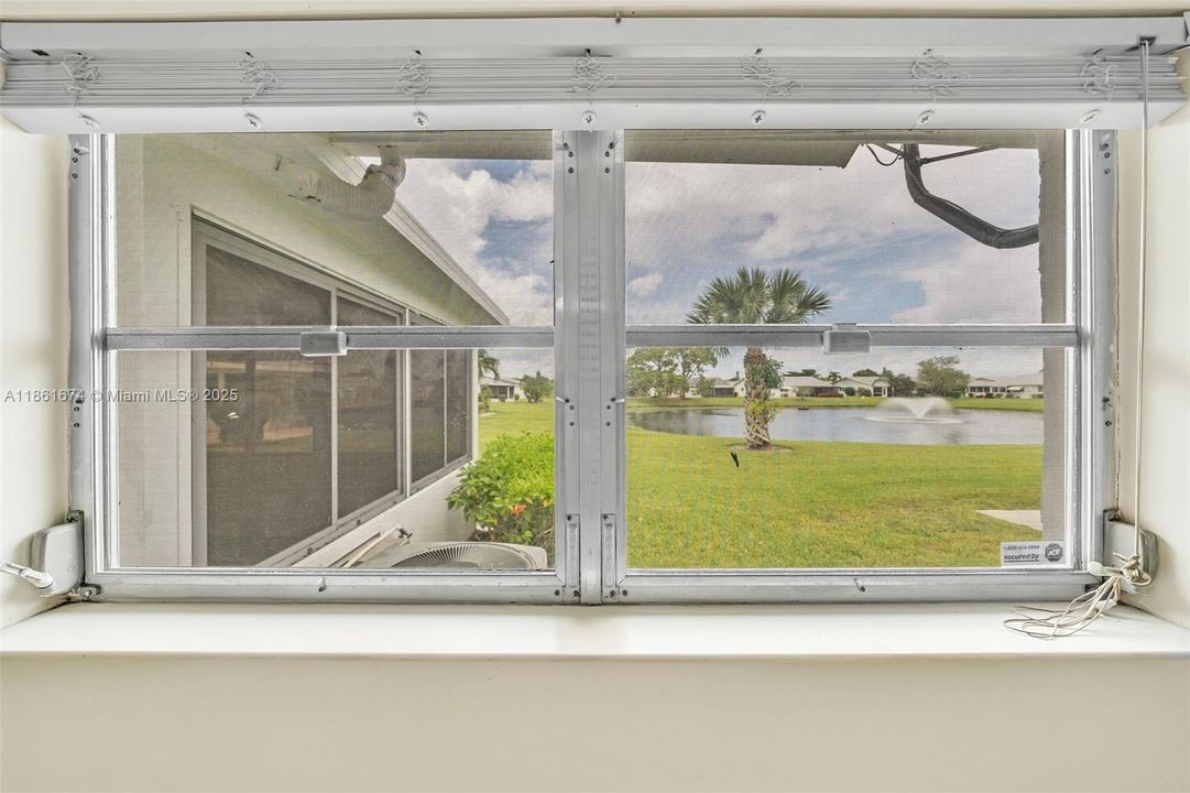 待售: $315,000 (2 贝兹, 2 浴室, 1346 平方英尺)