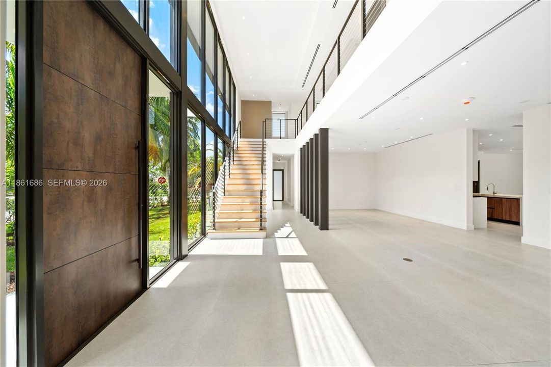 Недавно продано: $4,595,000 (6 спален, 7 ванн, 5494 Квадратных фут)
