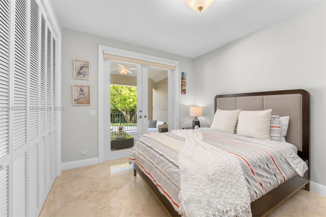 For Sale: $4,250,000 (5 beds, 5 baths, 4906 Square Feet)