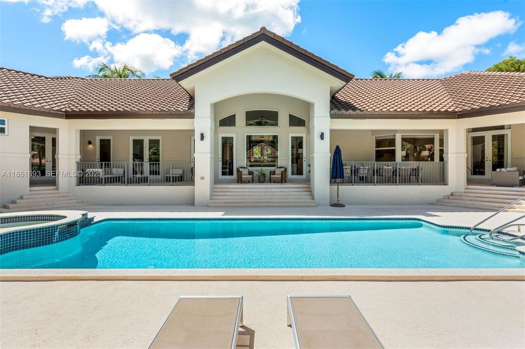 For Sale: $4,250,000 (5 beds, 5 baths, 4906 Square Feet)