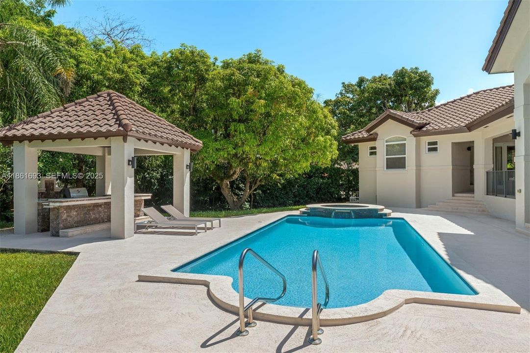 For Sale: $4,250,000 (5 beds, 5 baths, 4906 Square Feet)