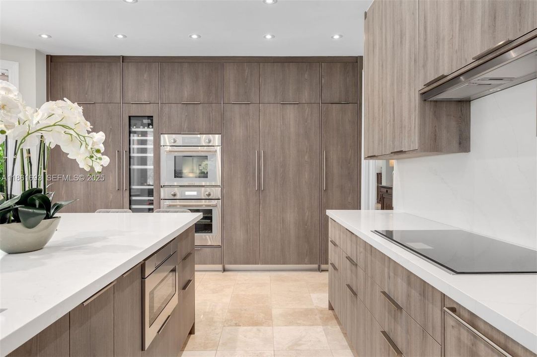 For Sale: $4,250,000 (5 beds, 5 baths, 4906 Square Feet)